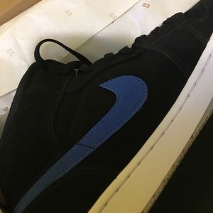 Air Jordon 1 Retro Mid